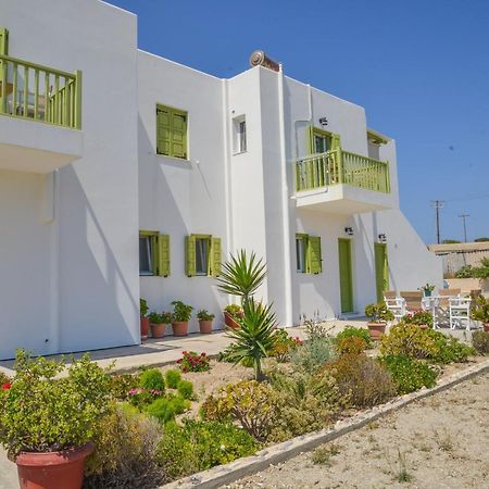 אדאמאס Zeras Apartments מראה חיצוני תמונה