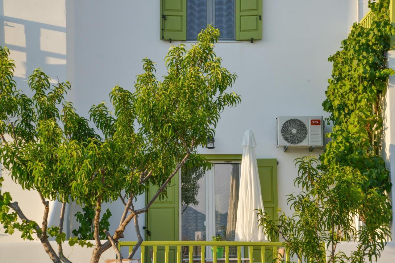אדאמאס Zeras Apartments מראה חיצוני תמונה