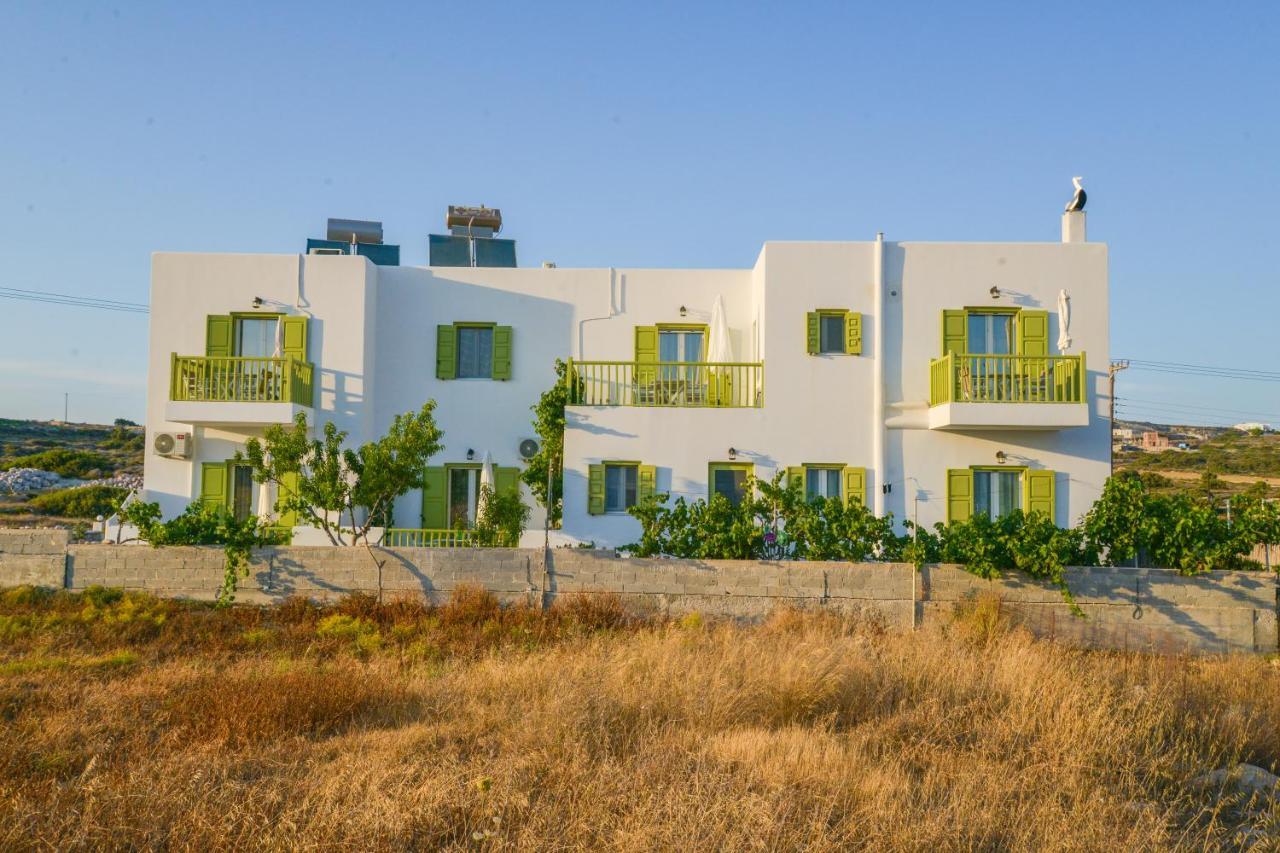 אדאמאס Zeras Apartments מראה חיצוני תמונה