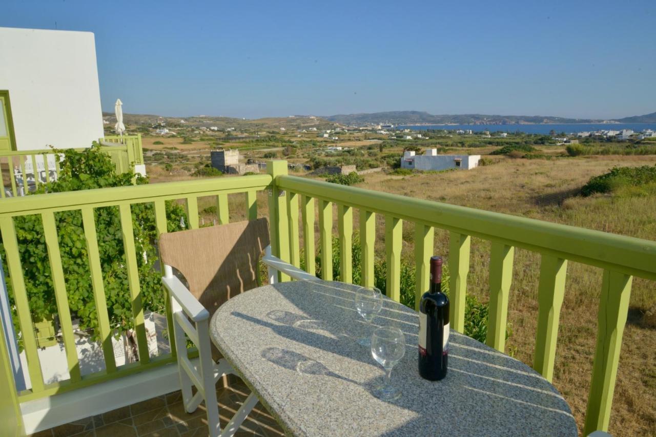 אדאמאס Zeras Apartments מראה חיצוני תמונה